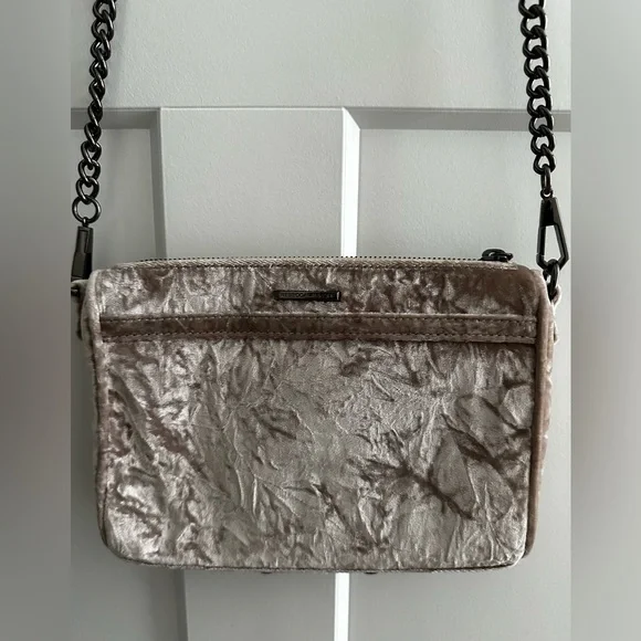 Rebecca Minkoff crossbody bag. - Picture 9 of 10